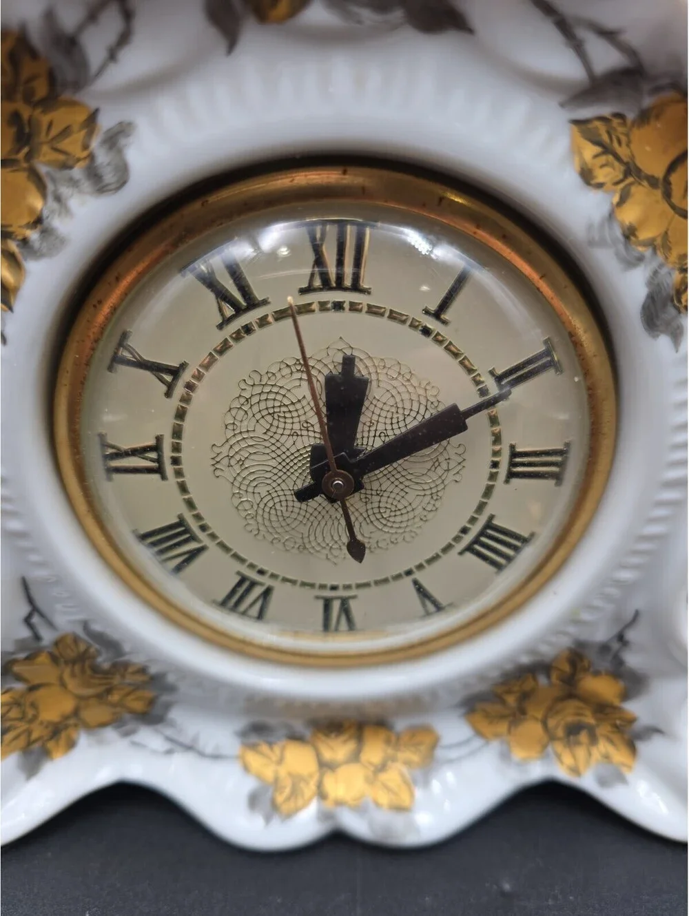 Vintage Porcelain W/ Gold Floral Pattern Lanshire Electric Mantel Clock Works